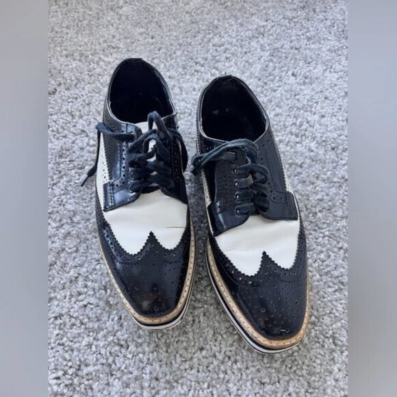 Prada Women's Platform Leather Oxfords - Size 36 - Picture 4 of 11